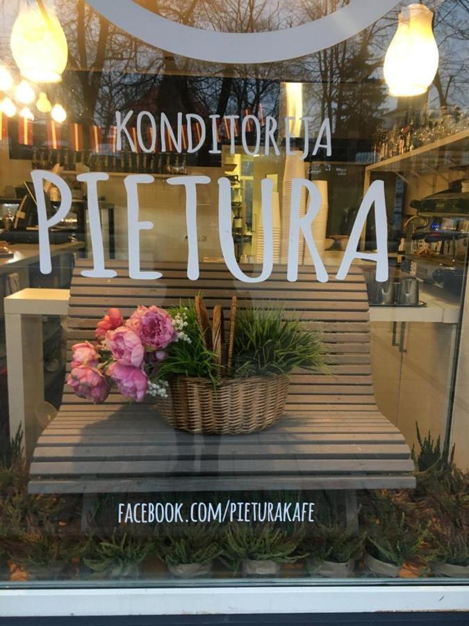 Cozy Flat. Art Nouveau Building, Near The City Center Riga Exteriör bild
