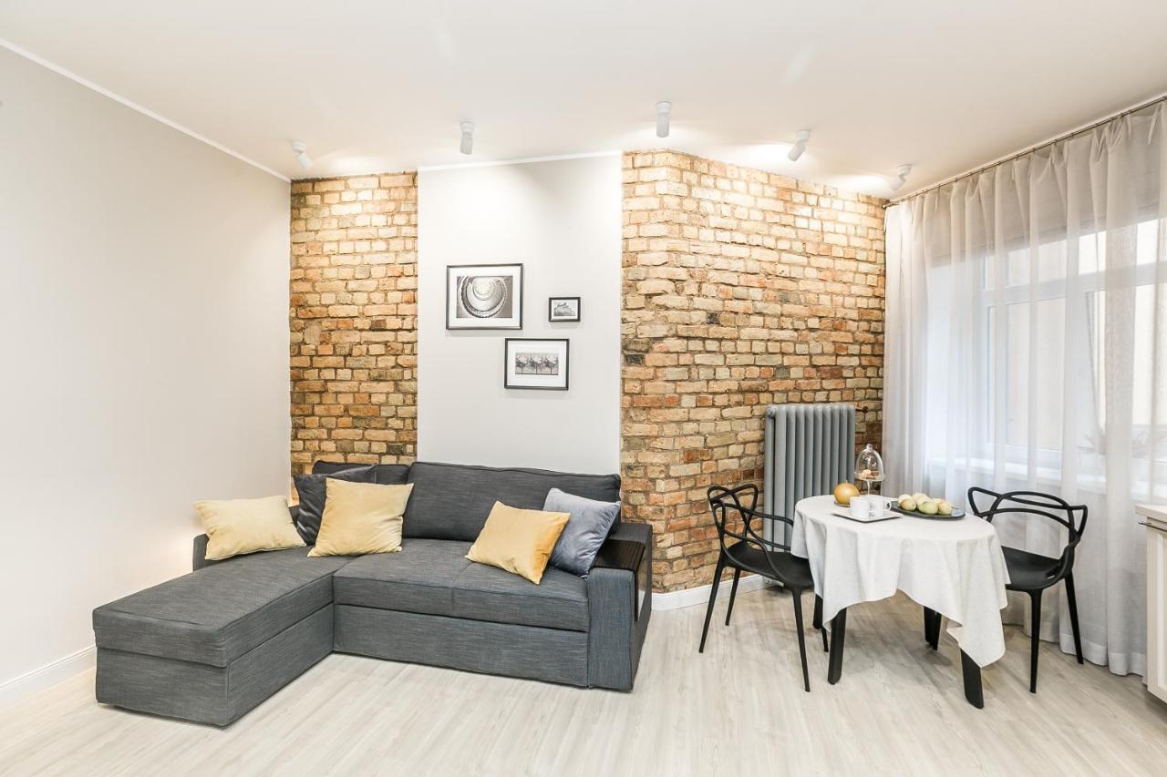 Cozy Flat. Art Nouveau Building, Near The City Center Riga Exteriör bild